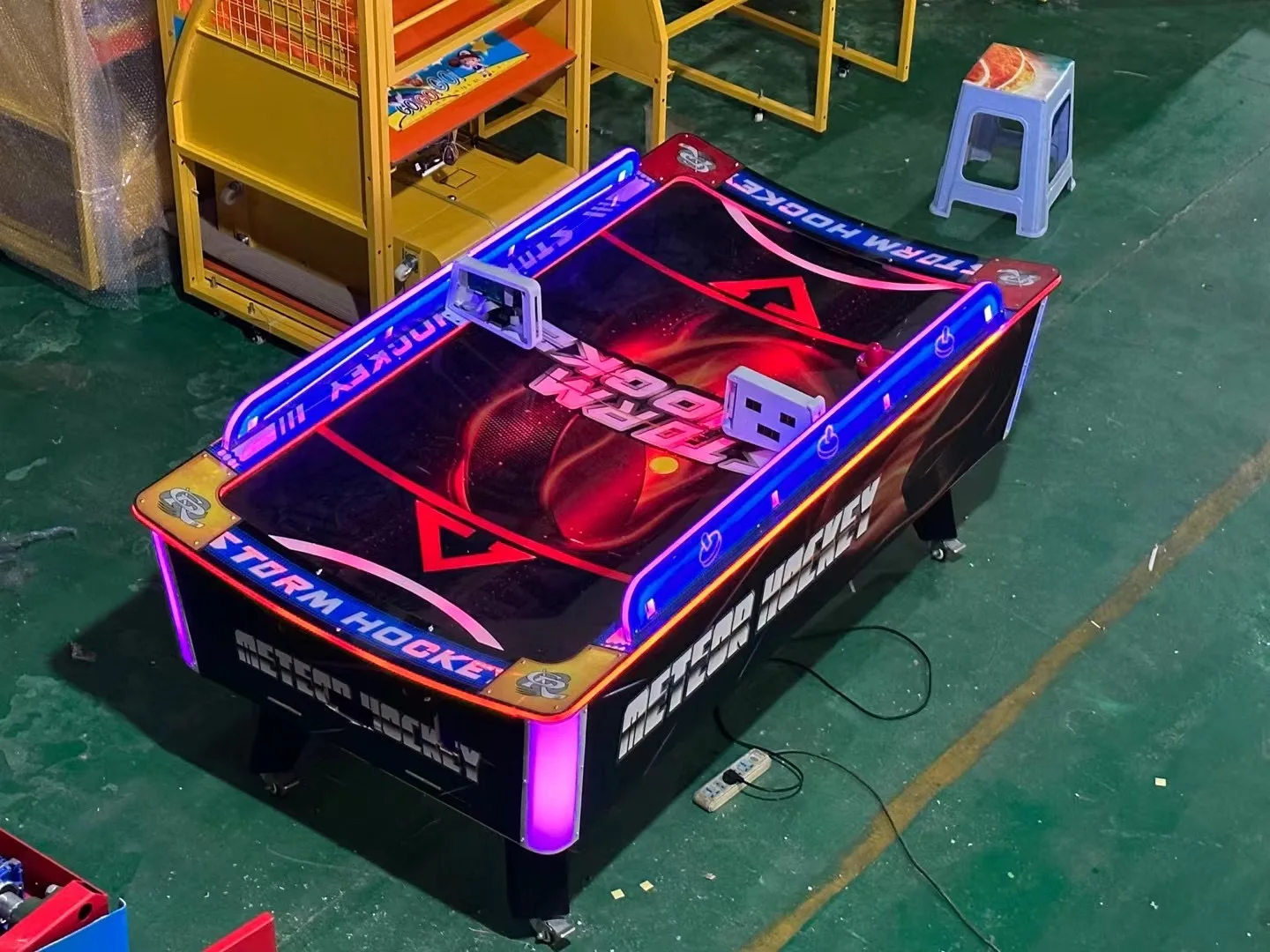 Coin Operated Amusement Arcade - مراجعة Air Hockey Table وسعره